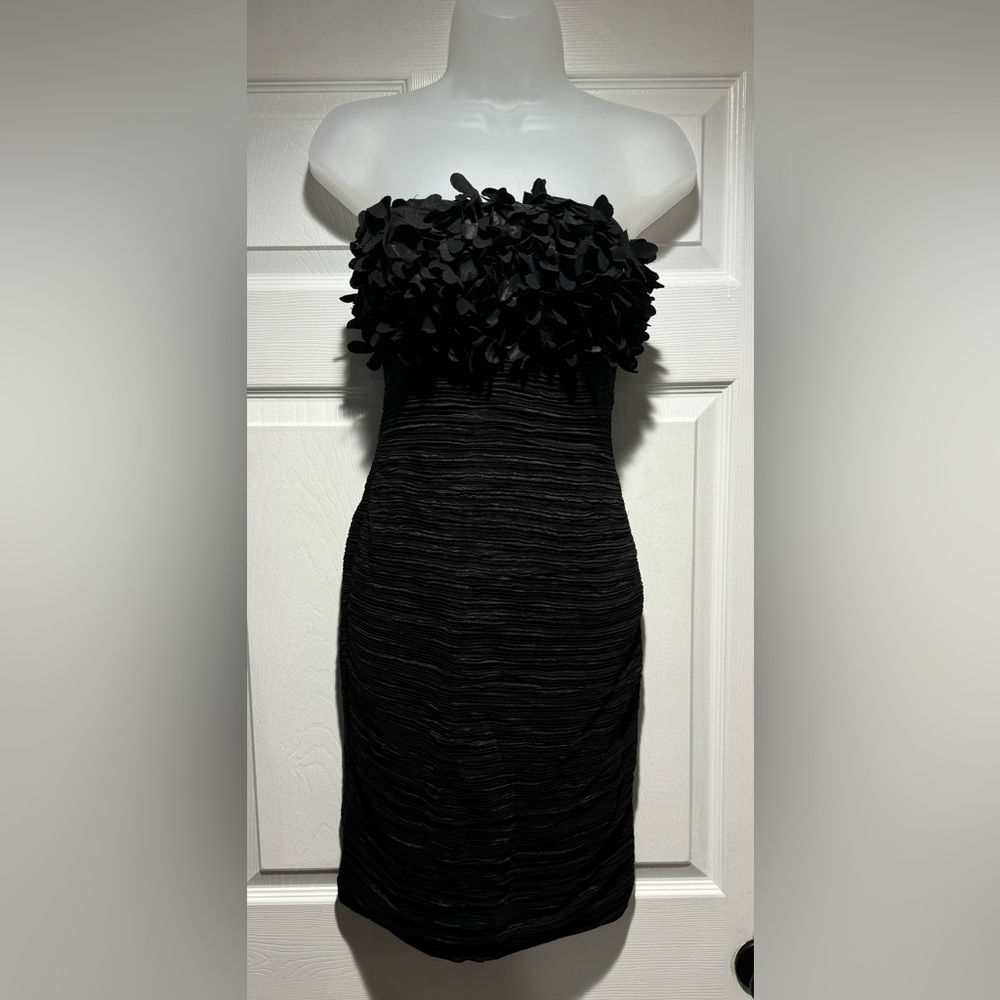 Black Textured 3D Floral Strapless Cocktail Dress (Size S)